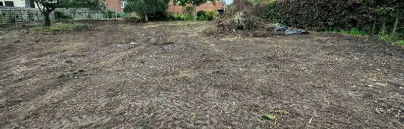 Nivellement et nettoyage de terrain en friches